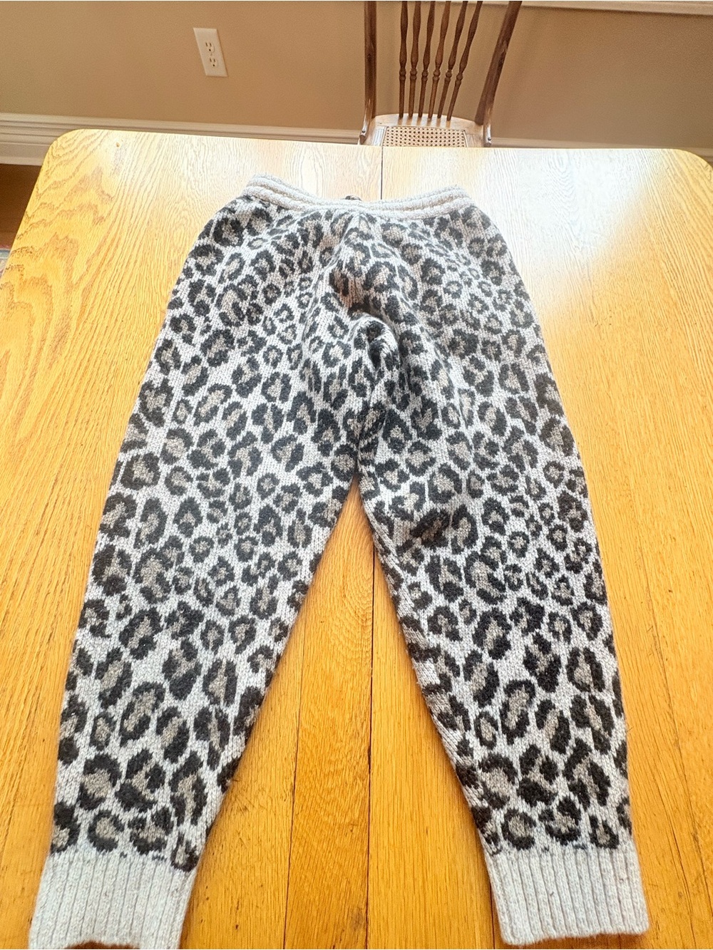 Alanui Wild Spirit Intarsia Leopard Print Grey Wool Blend Chunky Knit Sweatpants - Picture 3 of 15